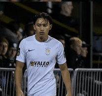 Tiểu sử của Mark Huynh gia nhập V.League